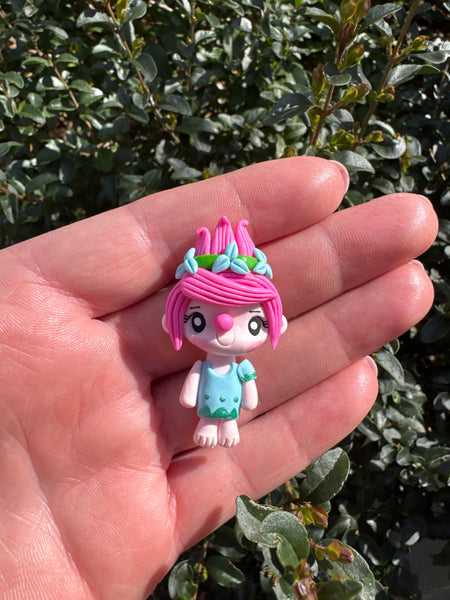 Poppy Clay- Magnolia Maker