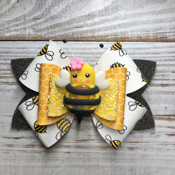 Shaker Bee Hair bow