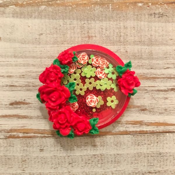 Red roses shaker clay