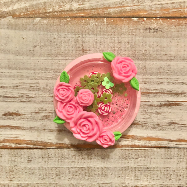 Pink roses shaker clay