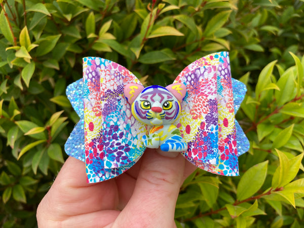 Pretty tiger Hair Bow