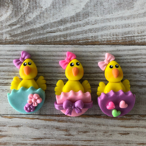 Easter Hatching Chicks Clay